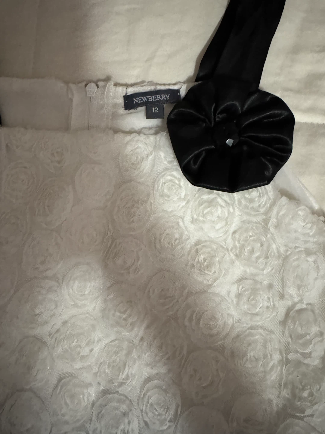 NEWBERRY Dress White Floral Top Black Skirt Size 12 - photo 2