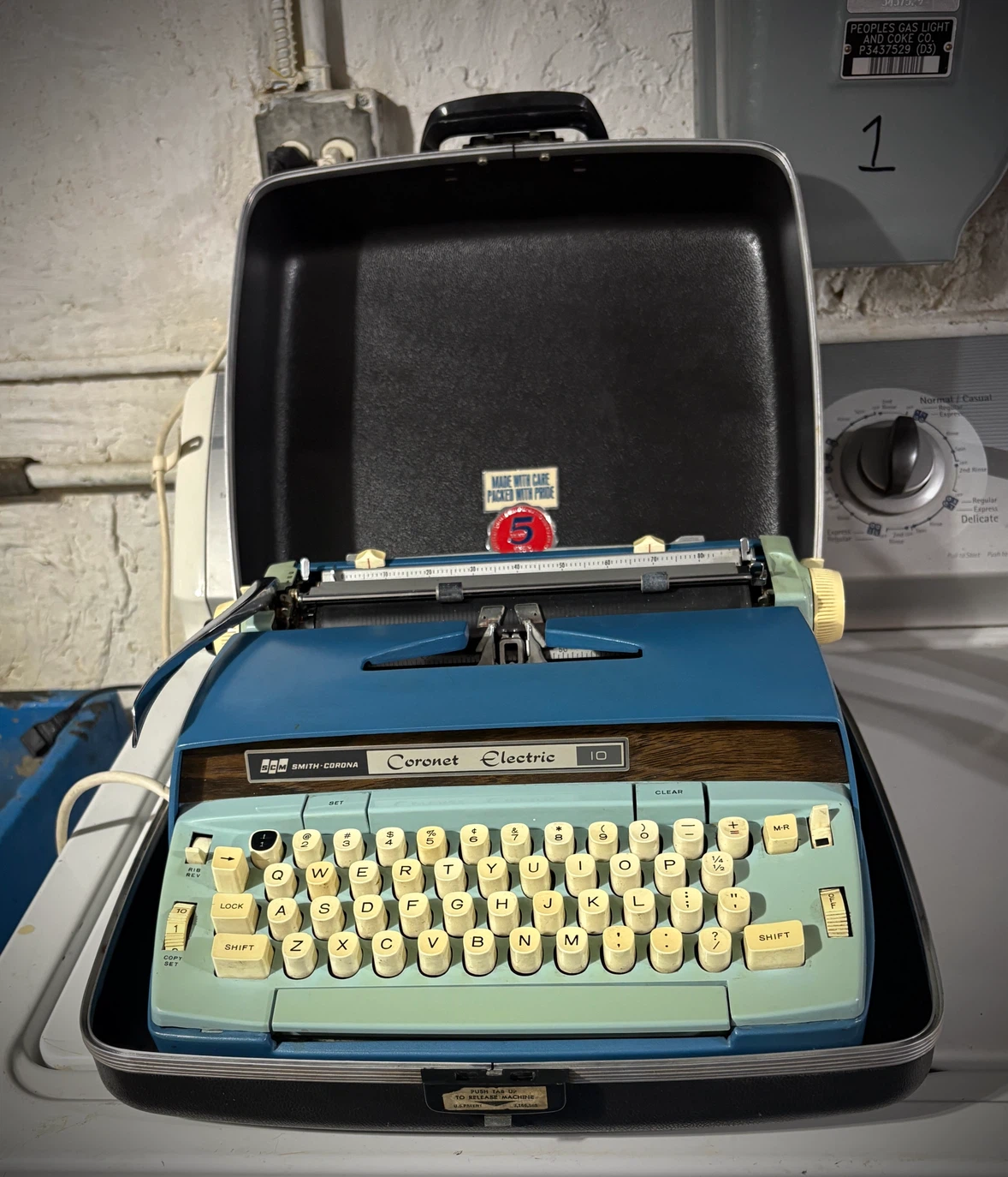 SMITH - CORONA Coronet Electric Typewriter