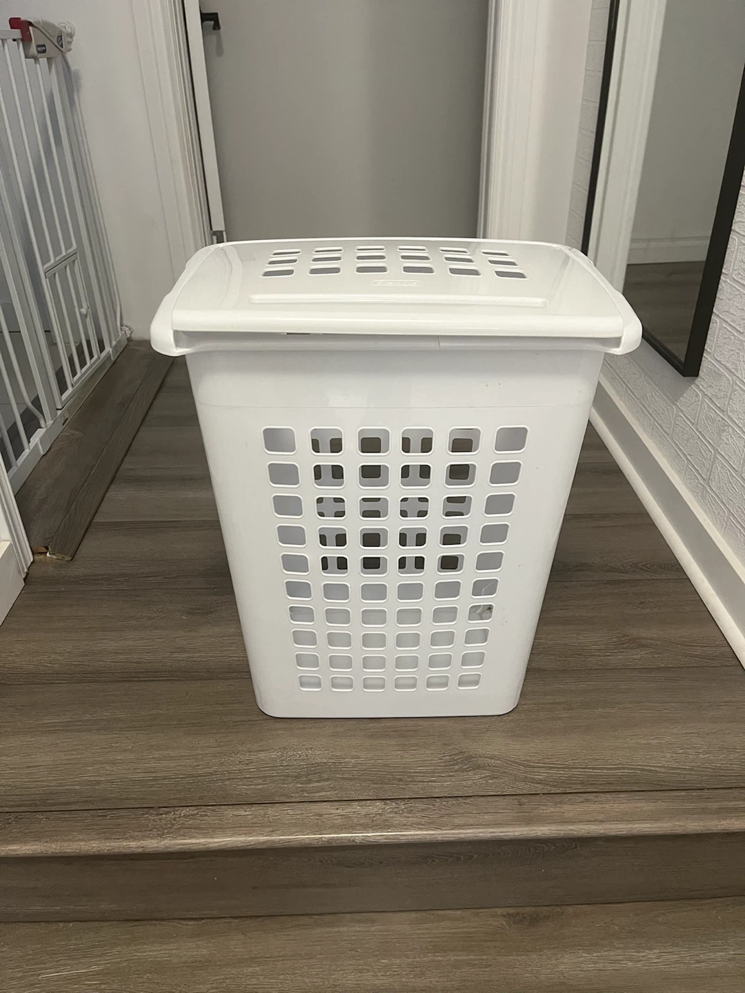 White Laundry Hamper with Lid - photo 2
