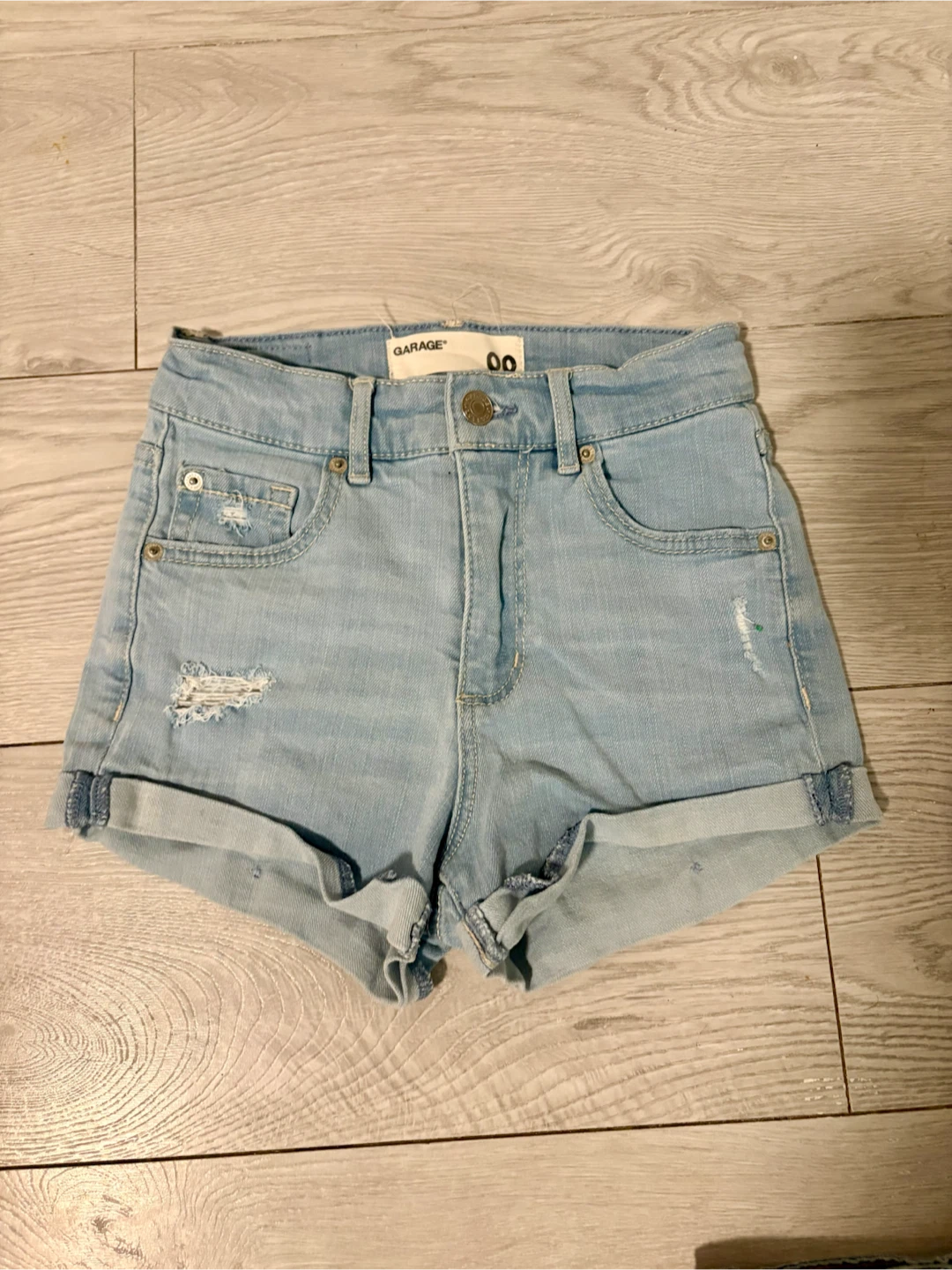 Garage Light Wash Denim Shorts - Size 00