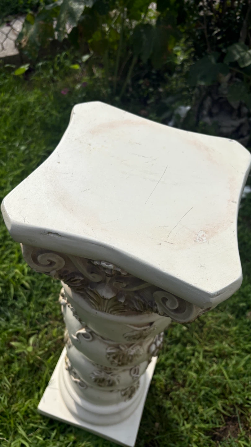 Vintage 1965 Universal Statuary Corp Urn & Pedestal Column Set - photo 2