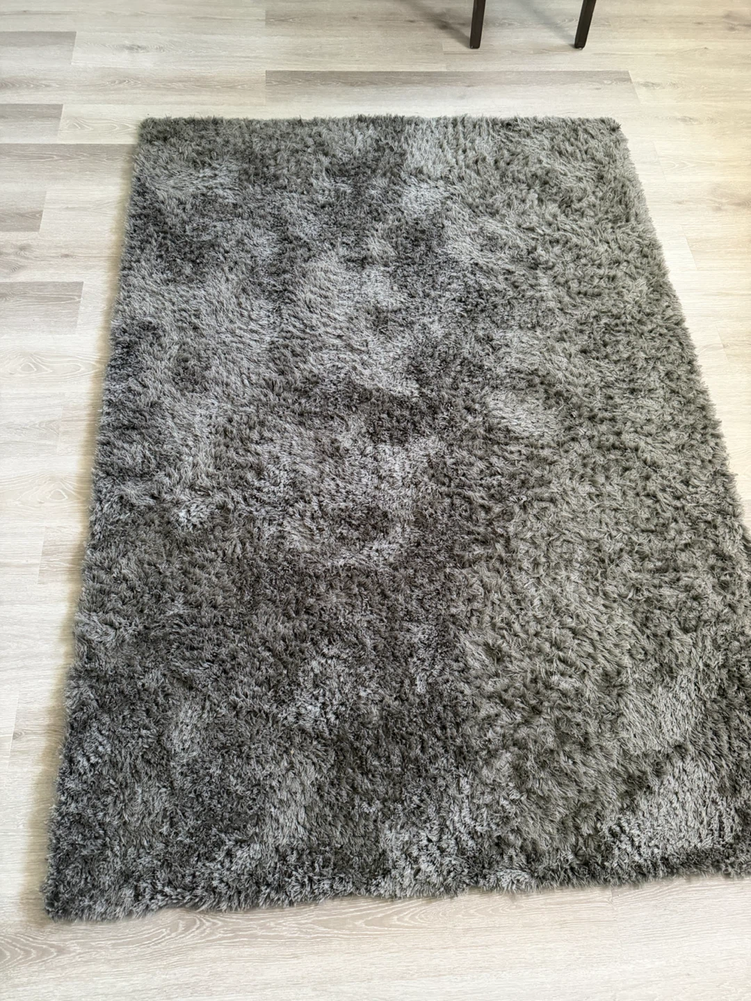 Gray Shag Rug (5' × 7') – Great Condition.