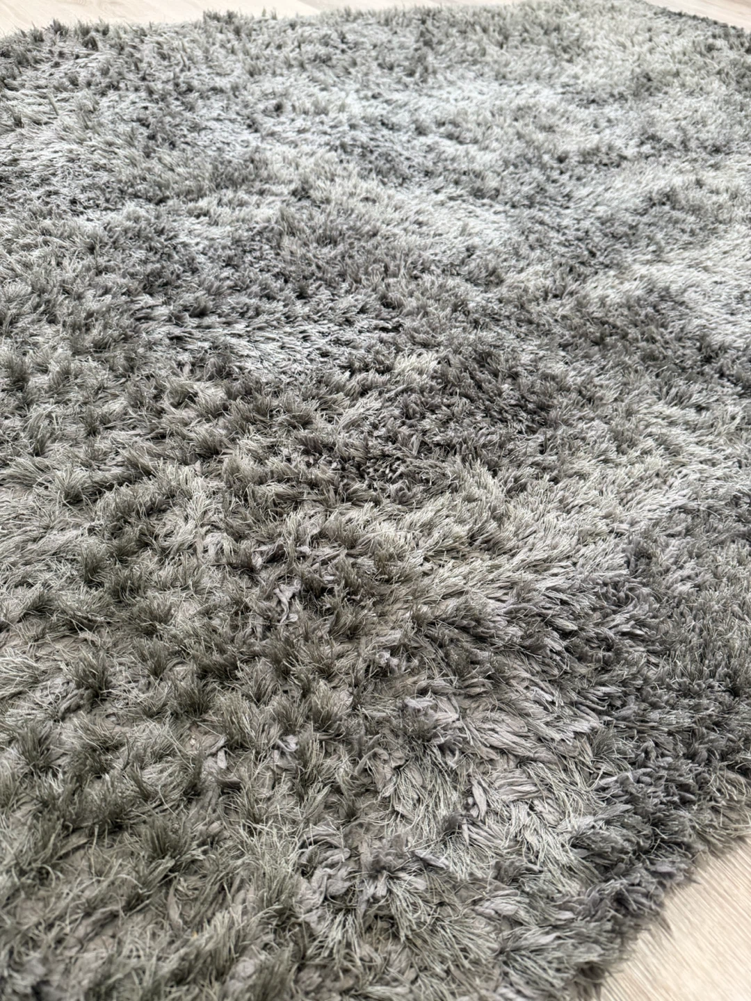 Gray Shag Rug (5' × 7') – Great Condition. - photo 2