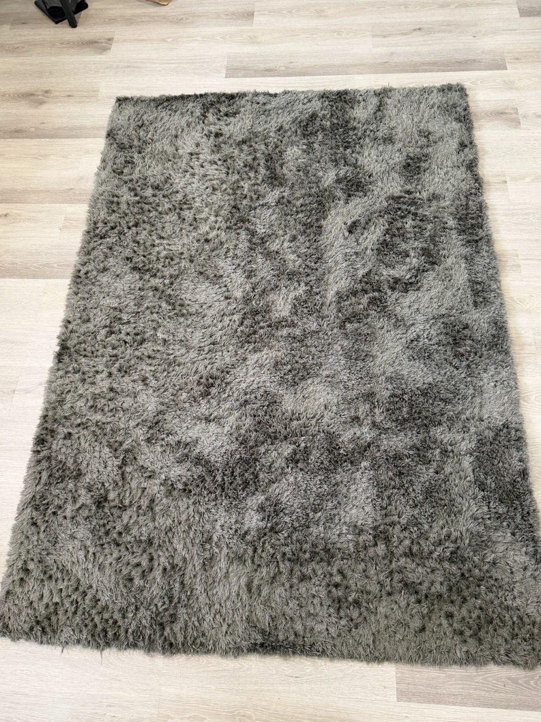 Gray Shag Rug (5' × 7') – Great Condition. - photo 3