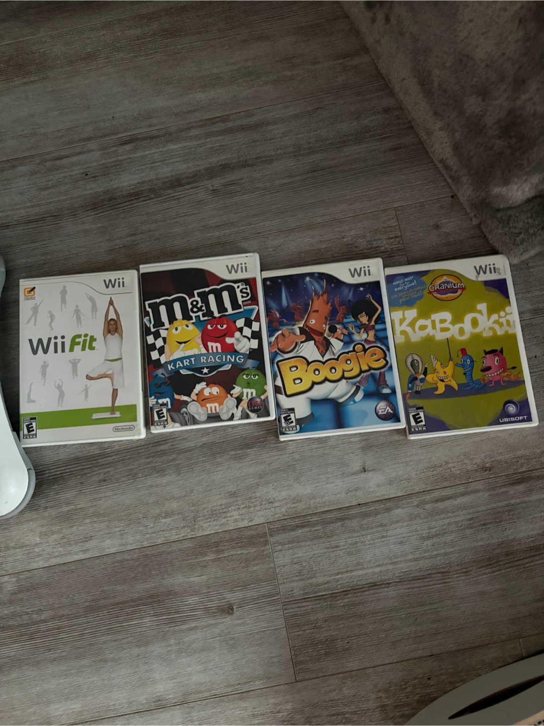 Nintendo Wii Balance Board with Wii Fit Games and more - photo 2