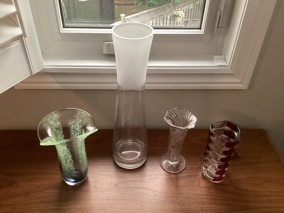 ASSORTED VINTAGE VASES ALL FOR $20 (SEE LISTING) - photo 2