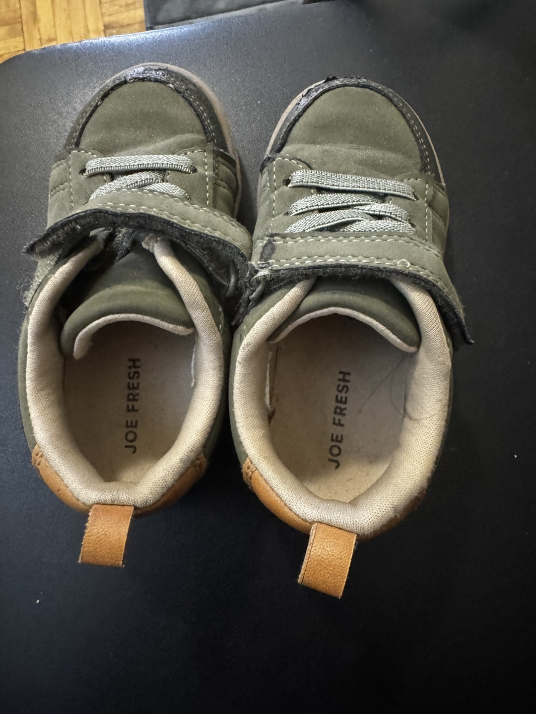 Joe Fresh Kids Green Sneakers size 8 - photo 3