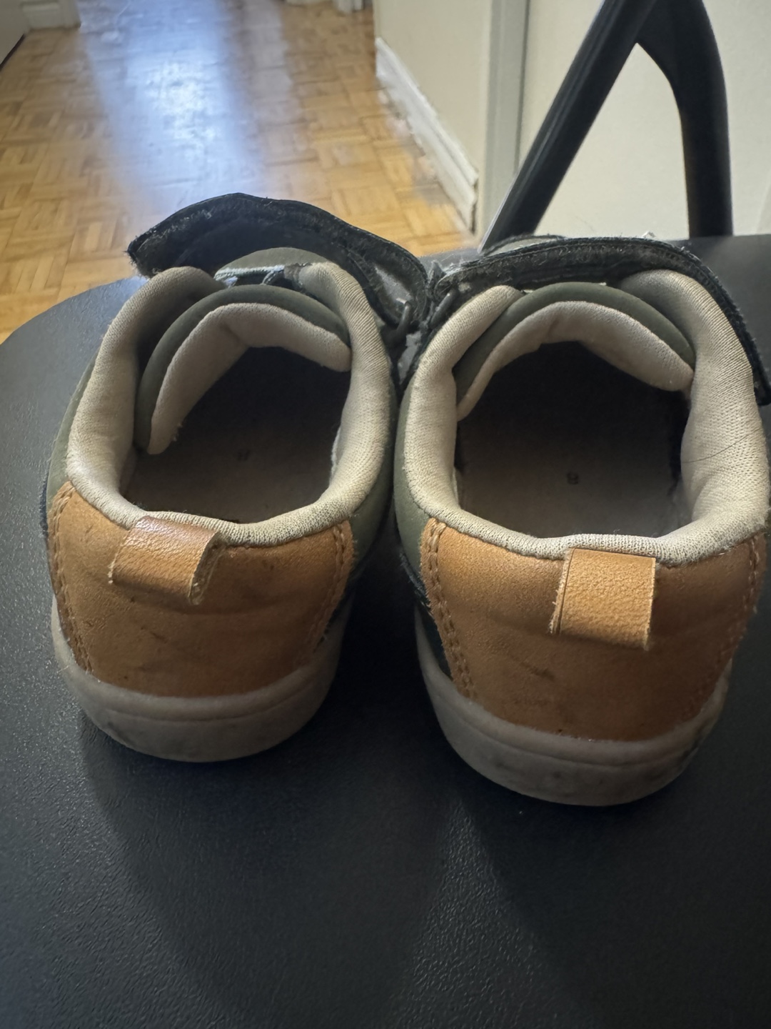 Joe Fresh Kids Green Sneakers size 8 - photo 2