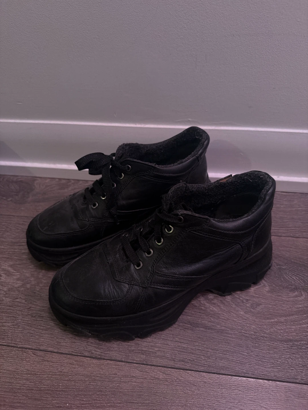 Chunky leather platform sneakers / boots