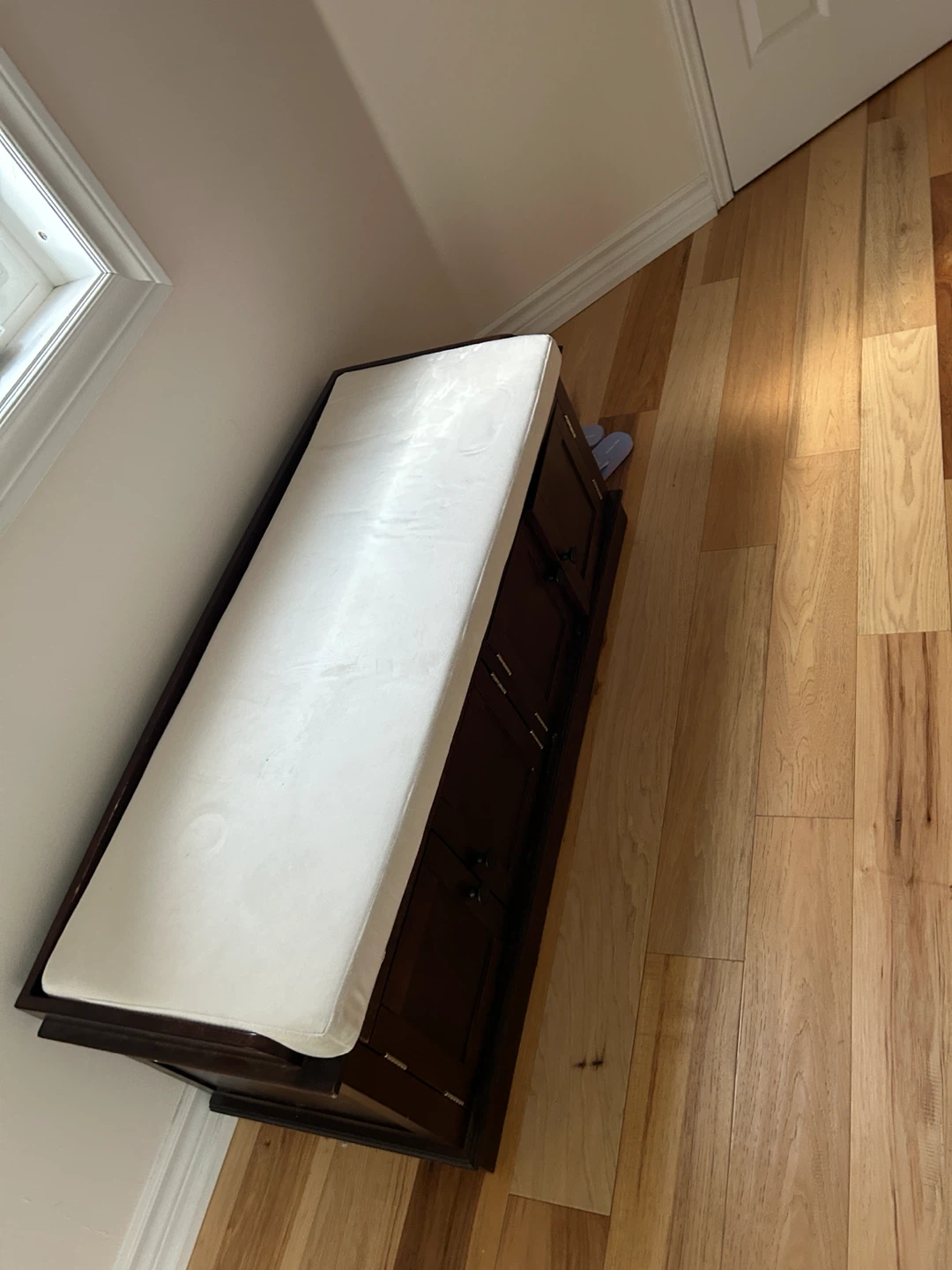 Entryway storage bench with doors - photo 4
