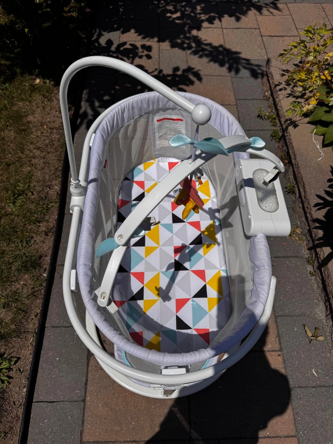Fisher-Price Baby Bassinet (with Vibration & Music) - photo 2