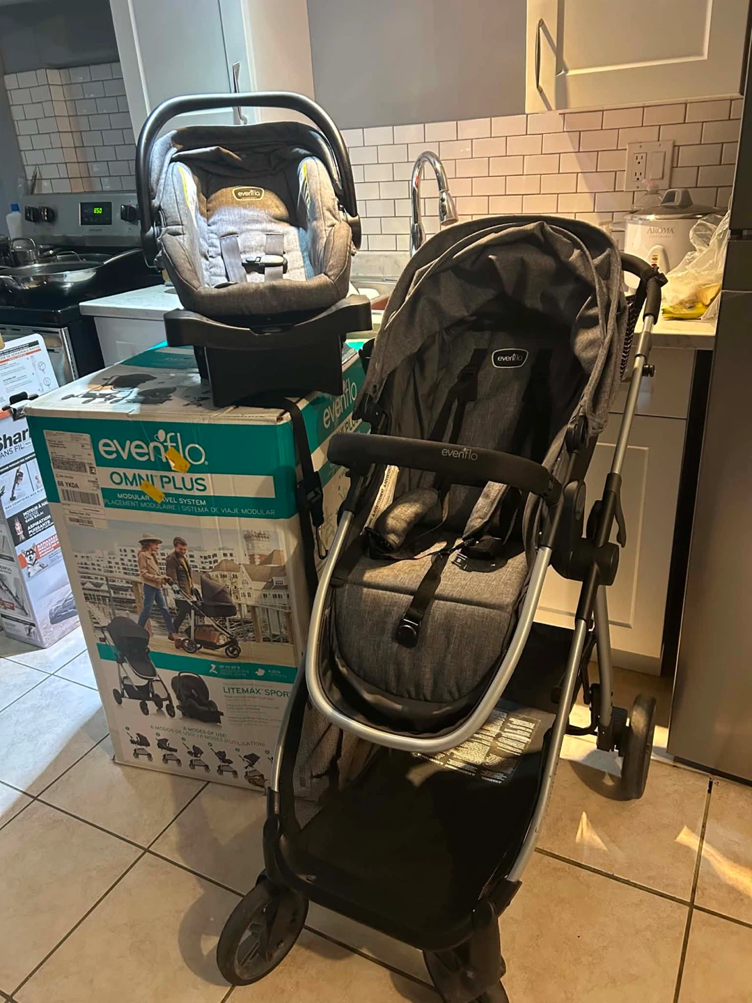 Evenflo Omni Plus Modular Travel System - Stroller & Car Seat