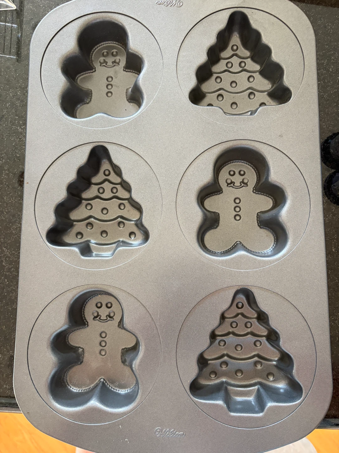 Wilton Gingerbread Man & Christmas Tree Muffin Tin