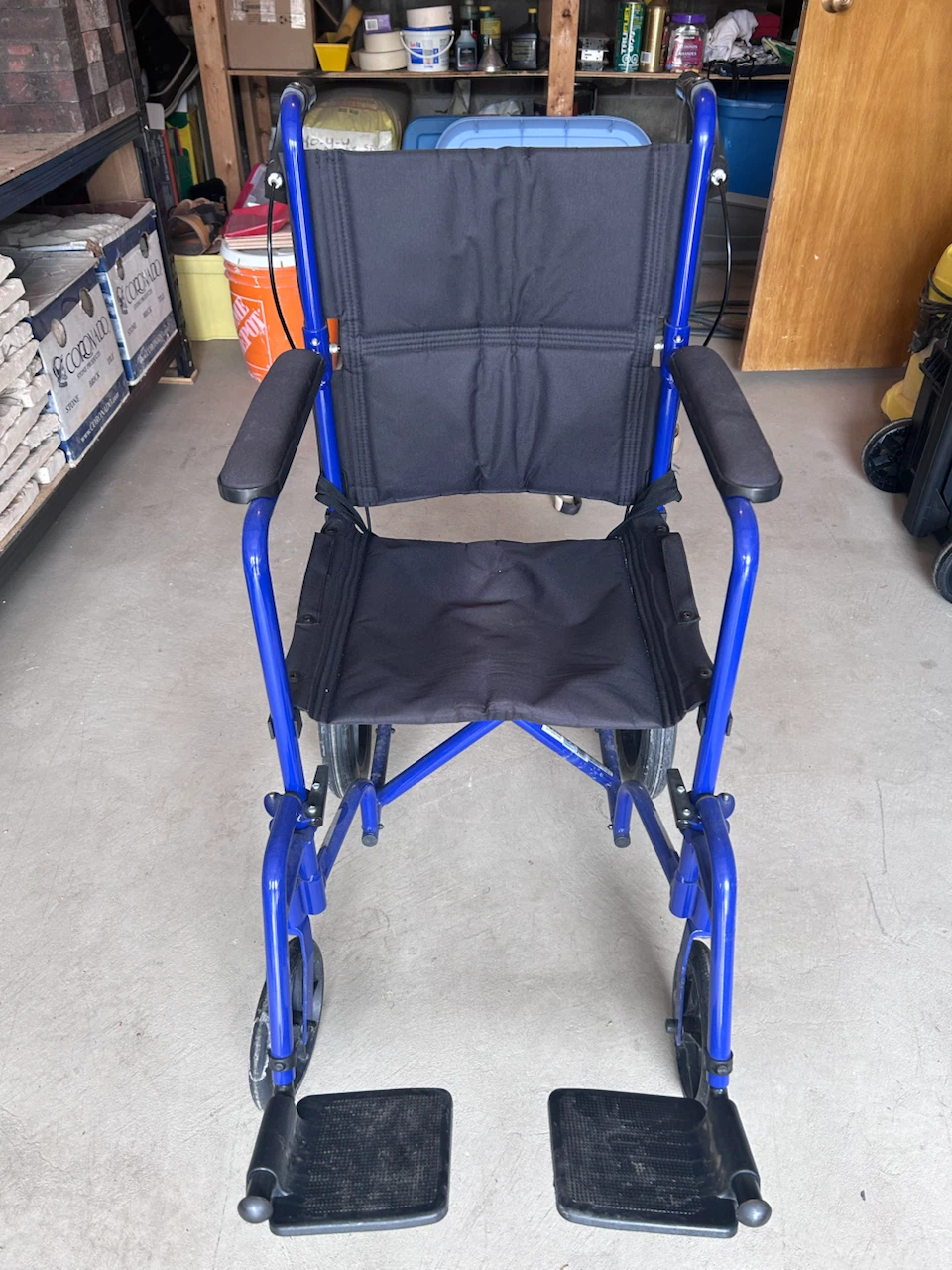 Drive Medical Transport Wheelchair- Excellent Condition - photo 3