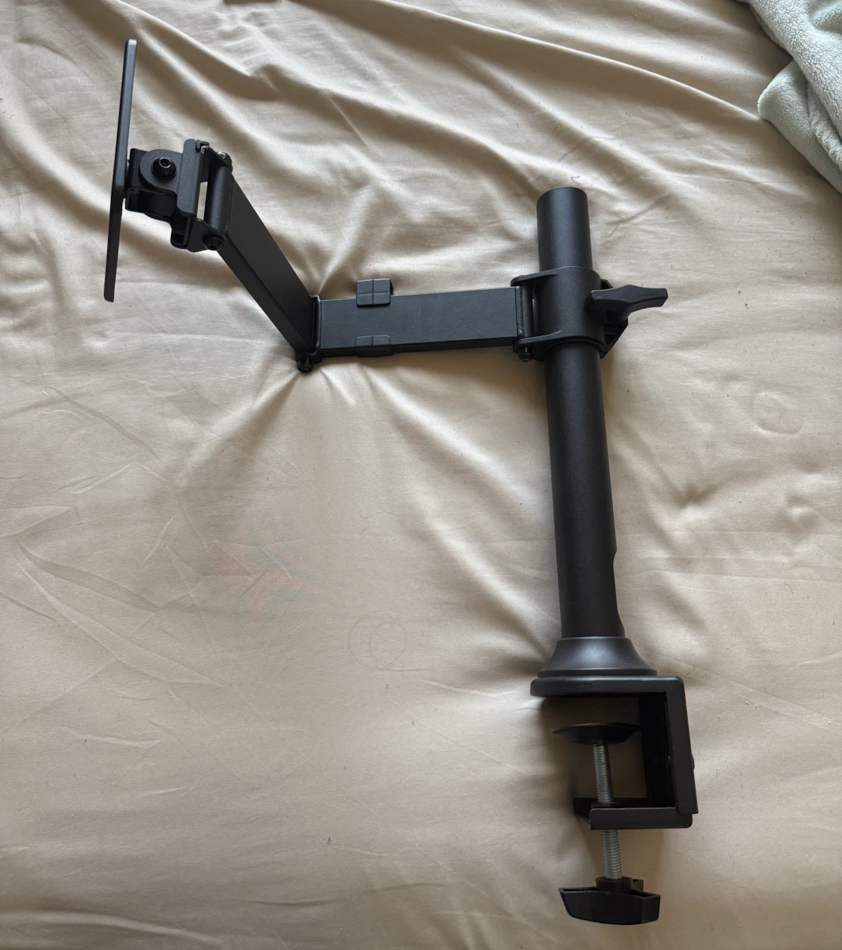 Insignia Height Adjuatable Monitor Arm