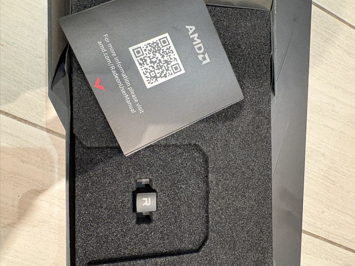 AMD Radeon RX 6800 XT Reference Model RED Edition - photo 5