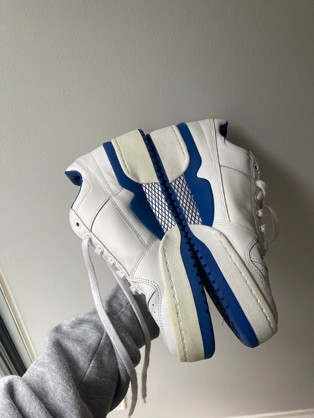 *like new* Adidas Bold Forum White Royal Blue Sneakers - photo 3