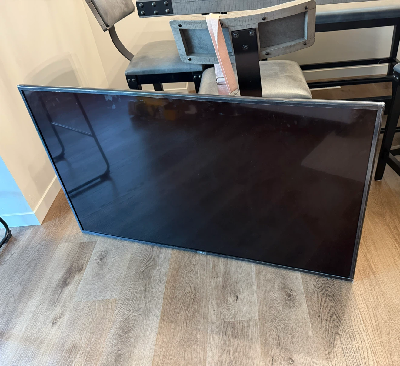 LG 55 Inch Smart TV - photo 3