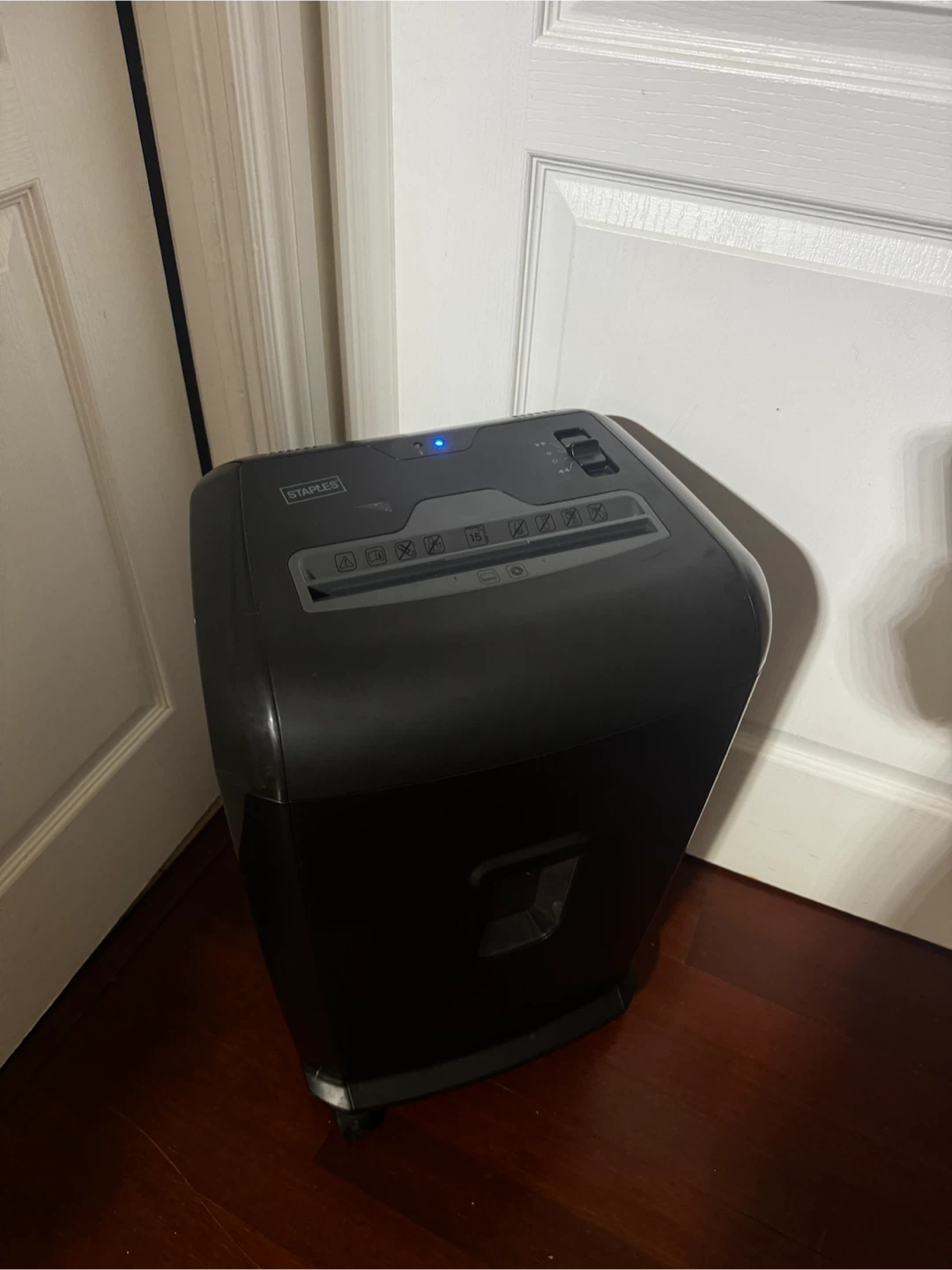 Staples Shredder - photo 4