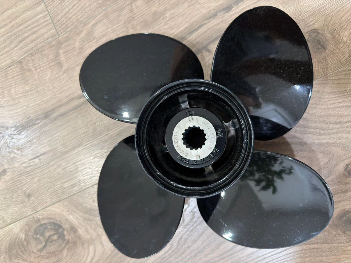 Mercury Spitfire 4-Blade Propeller - photo 2
