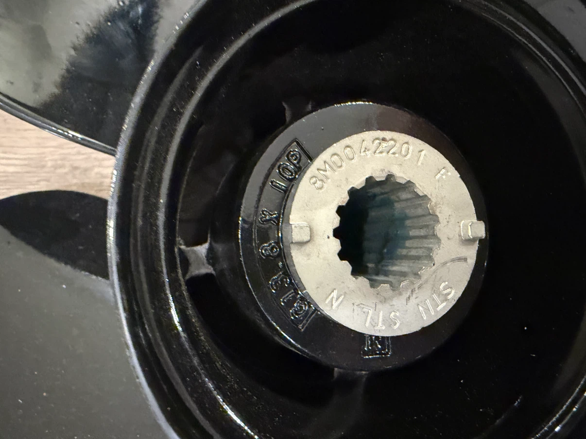 Mercury Spitfire 4-Blade Propeller - photo 3