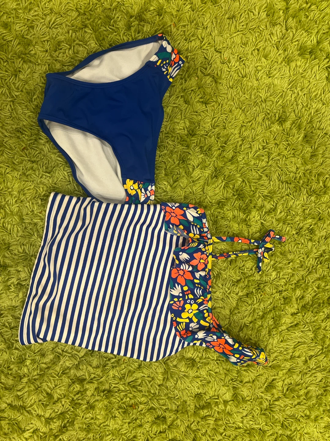 Cat & Jack Girls Swimsuit Size L (10/12)