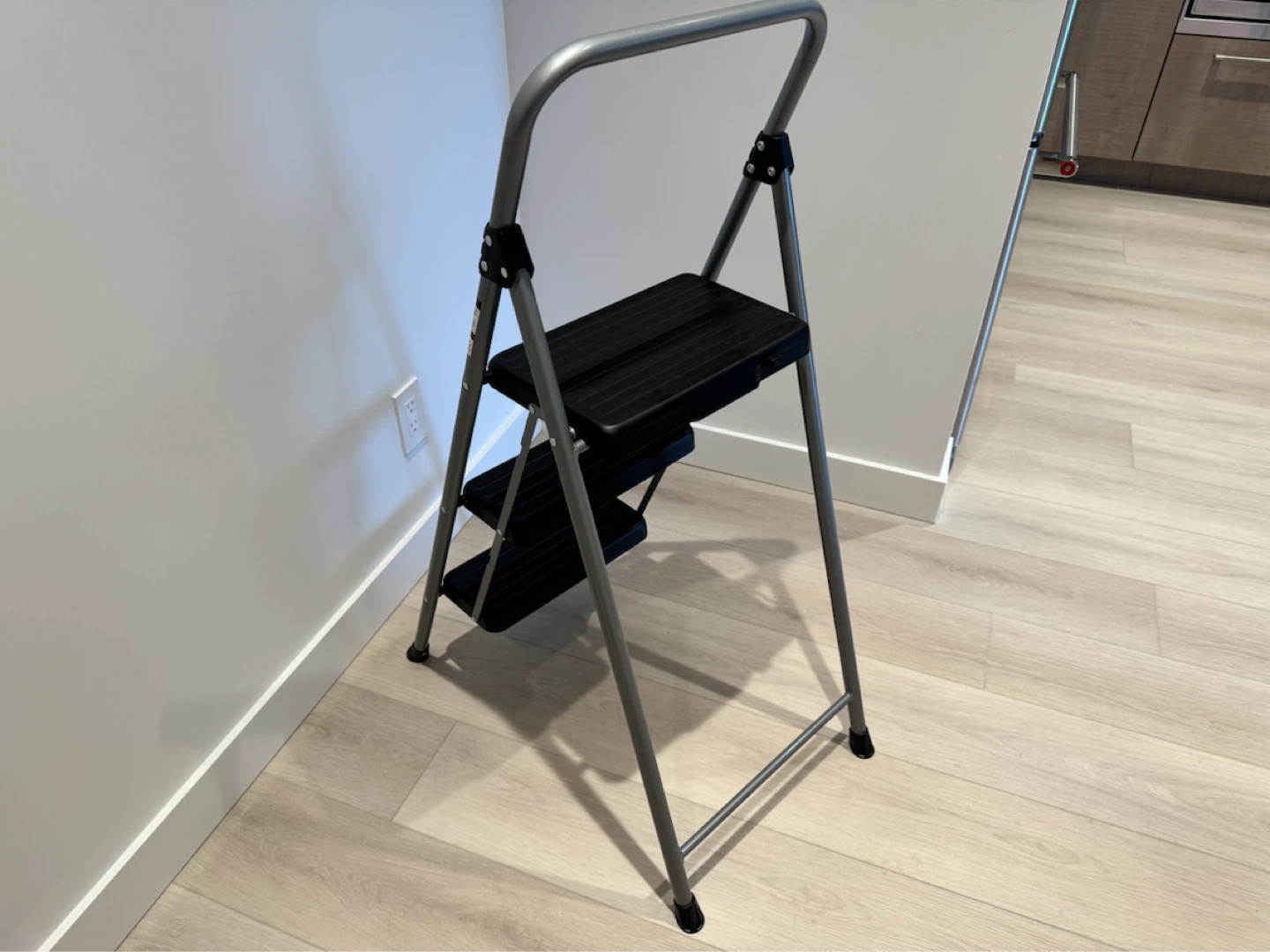 Step Stool - photo 2