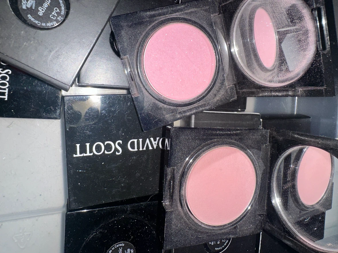 35 Eyeshadow Palettes - photo 5