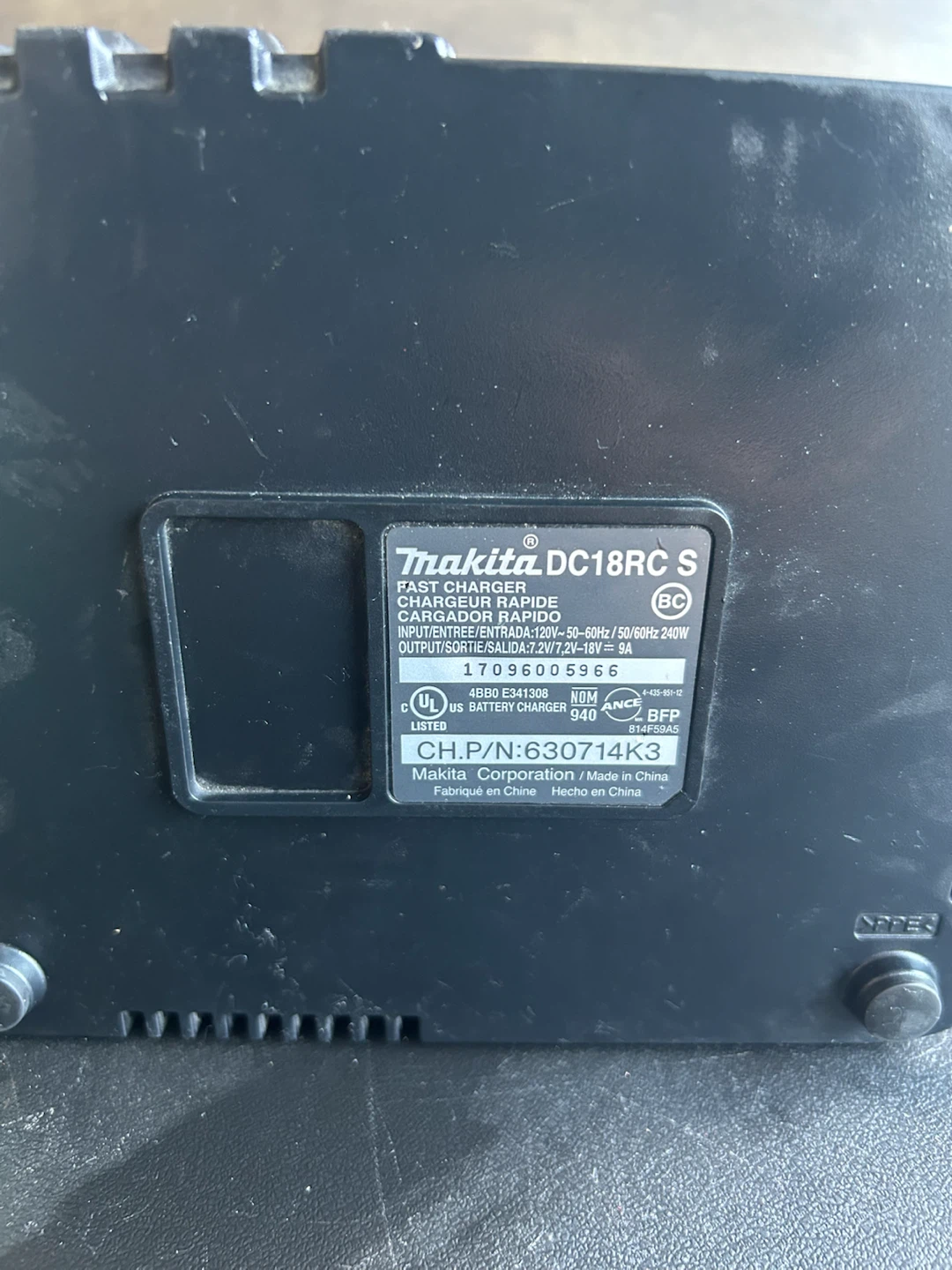 Makita DC18RC Fast Charger - photo 2