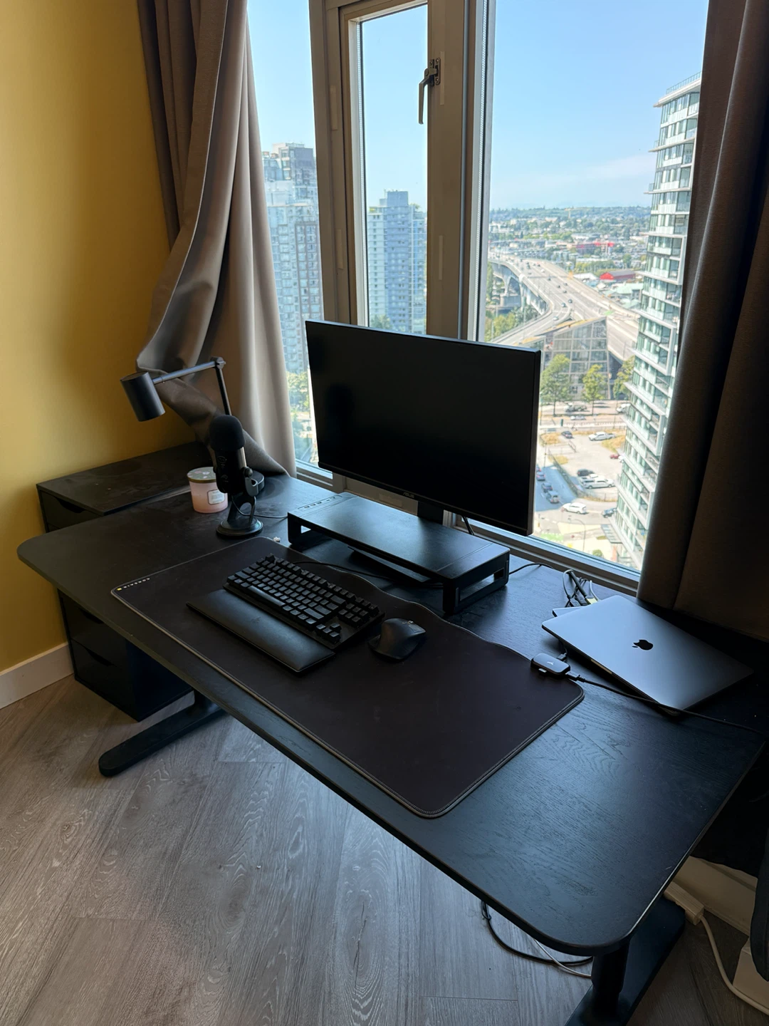 IKEA Standing Desk (Adjustable) – Black – 140×65 cm - photo 2