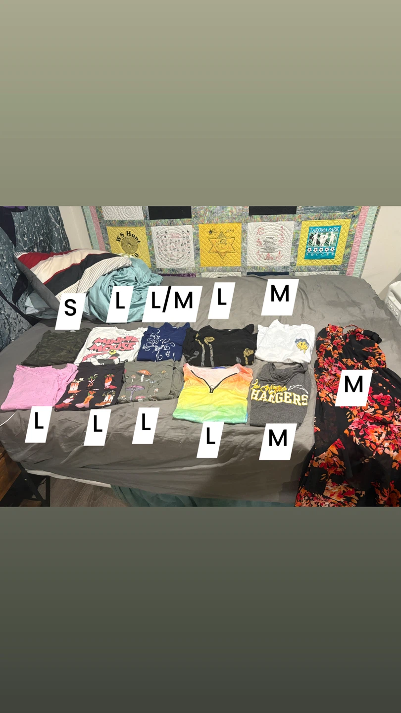 Assorted Women's Tops and Jeans Bundle - photo 2