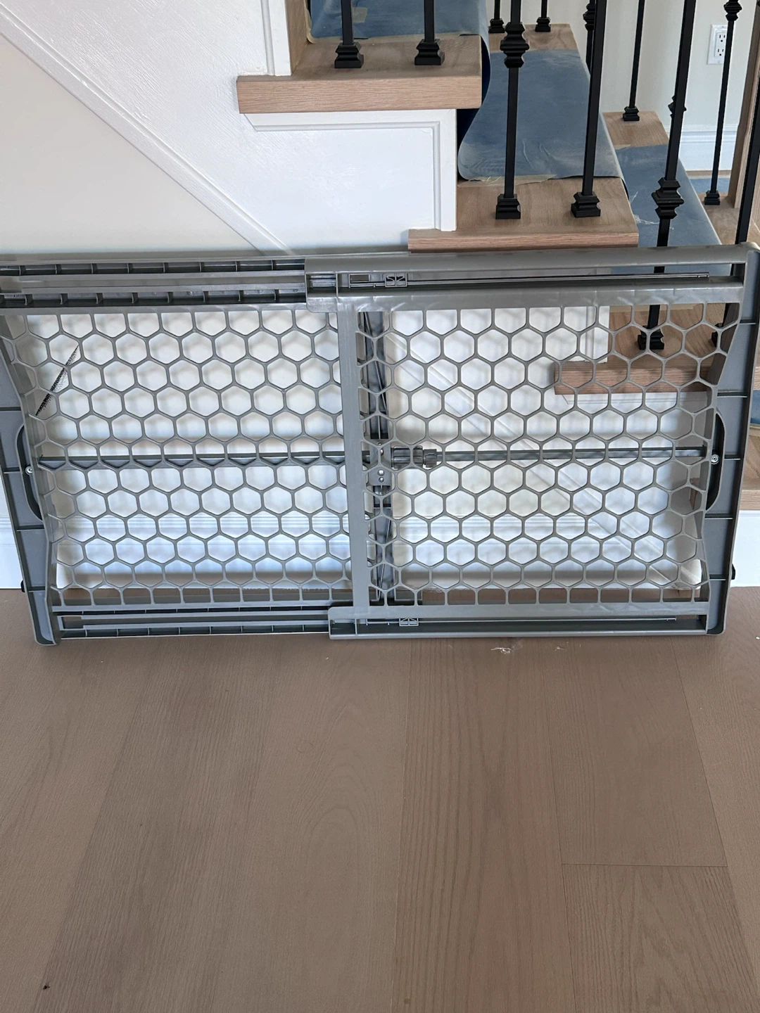 Safety Gate for baby or animal - photo 2