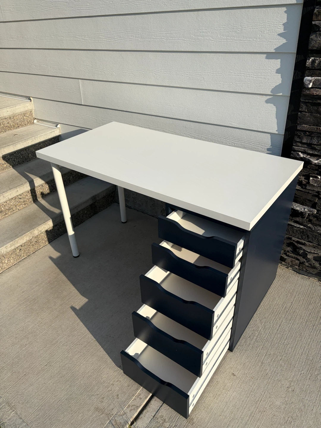 IKEA desk with MICKE drawers unit - photo 3