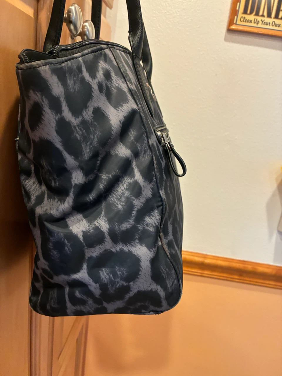 Michael Kors Leopard Print Tote Bag - photo 3