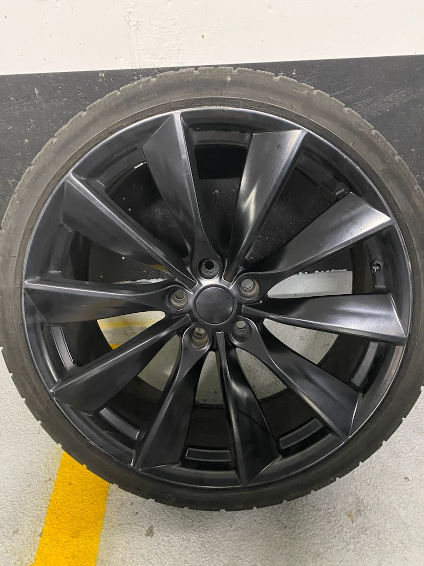 Tesla Model S/X Wheel Rim and Michelin Tire