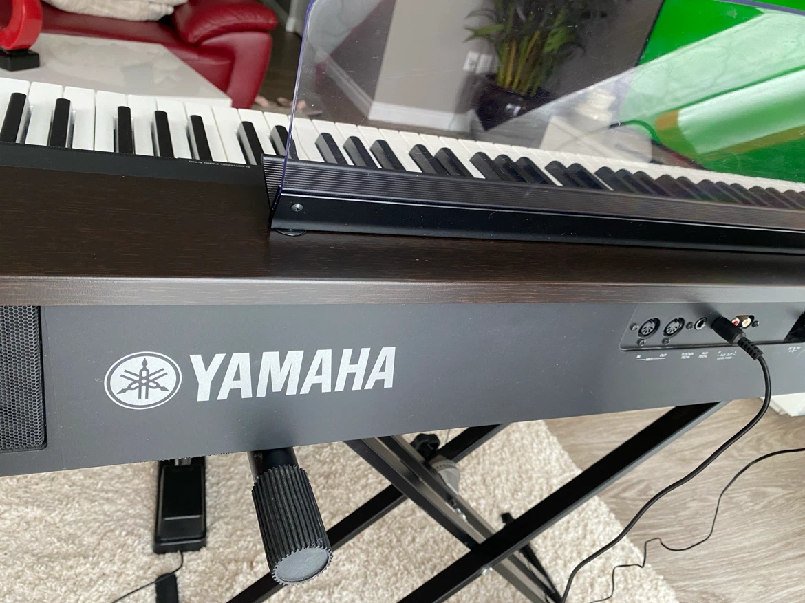 88 keys YAMAHA ELECTRONIC KEYBOARD PIANO P-140 - photo 2