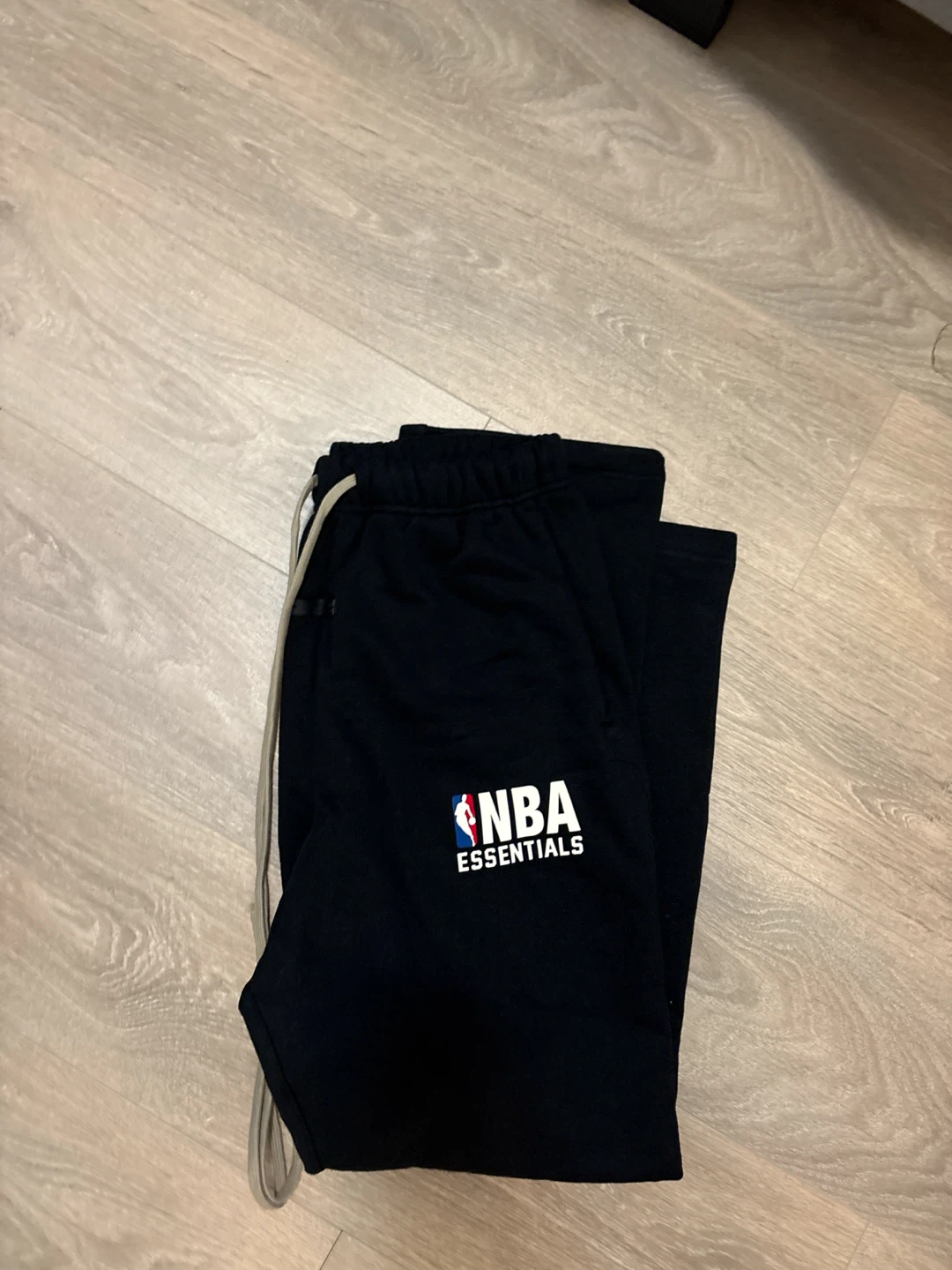 NBA essentials pants size small - photo 2