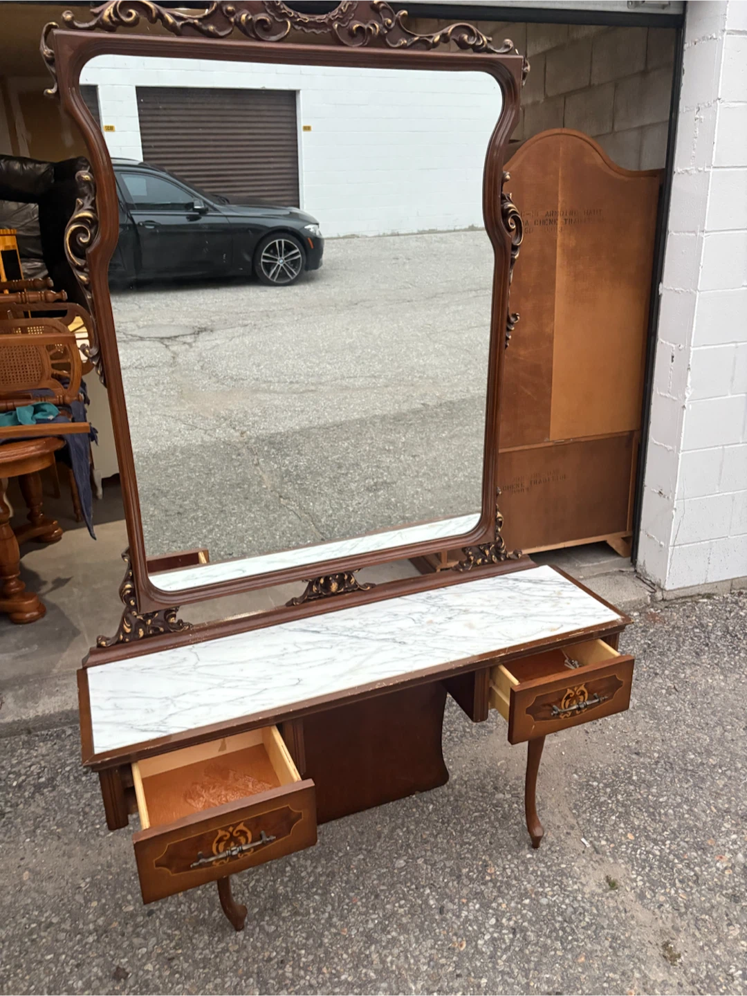 Free delivery used Antique Vanity Table with Mirror