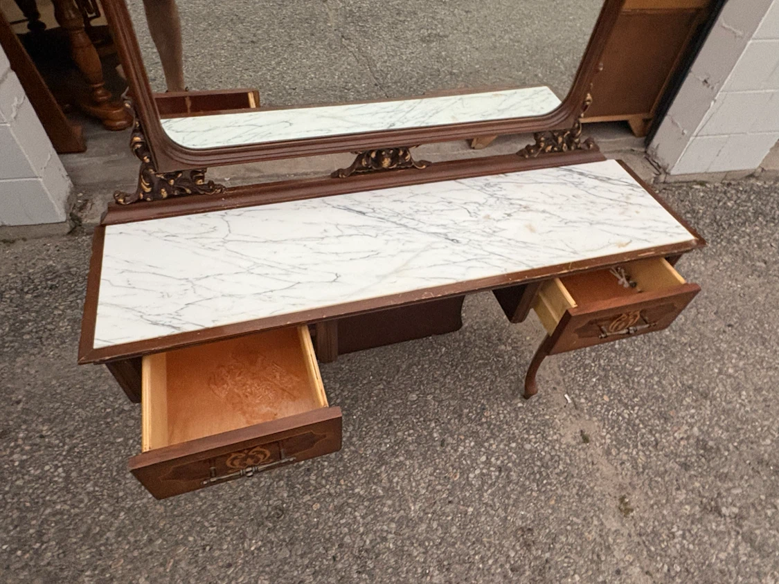 Free delivery used Antique Vanity Table with Mirror - photo 2