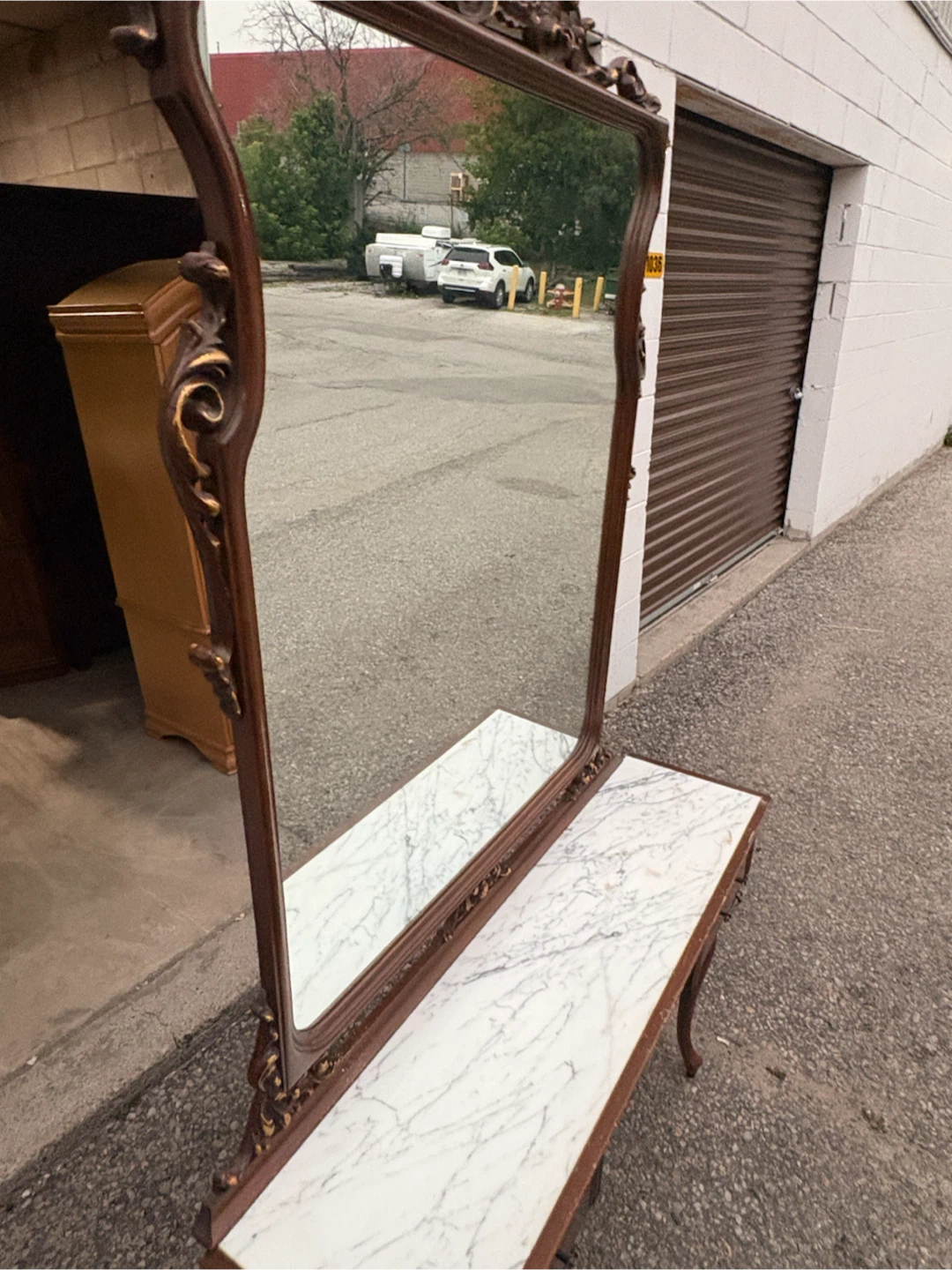 Free delivery used Antique Vanity Table with Mirror - photo 4