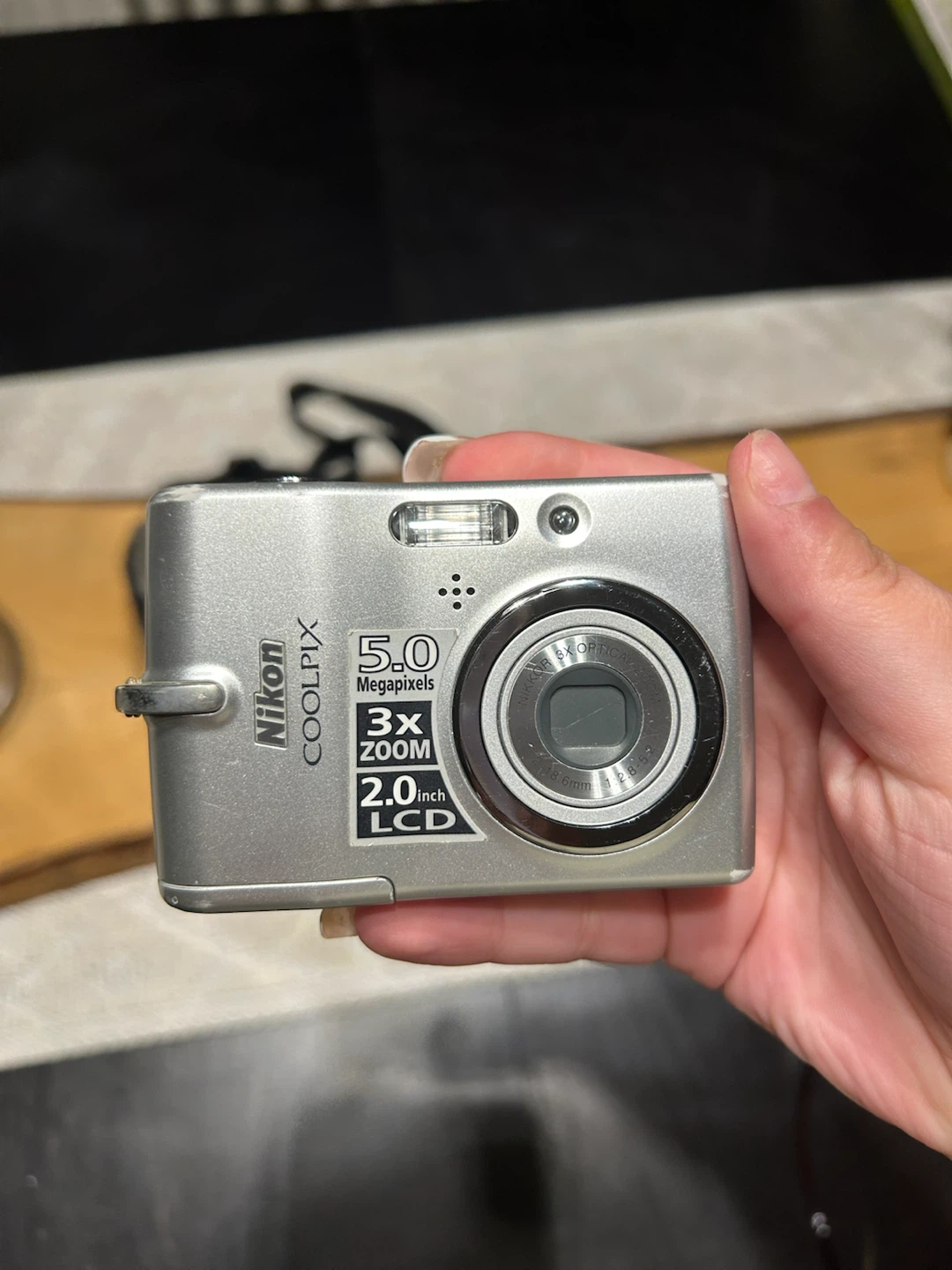 Nikon COOLPIX 5.0 Megapixel Digital Camera - photo 2