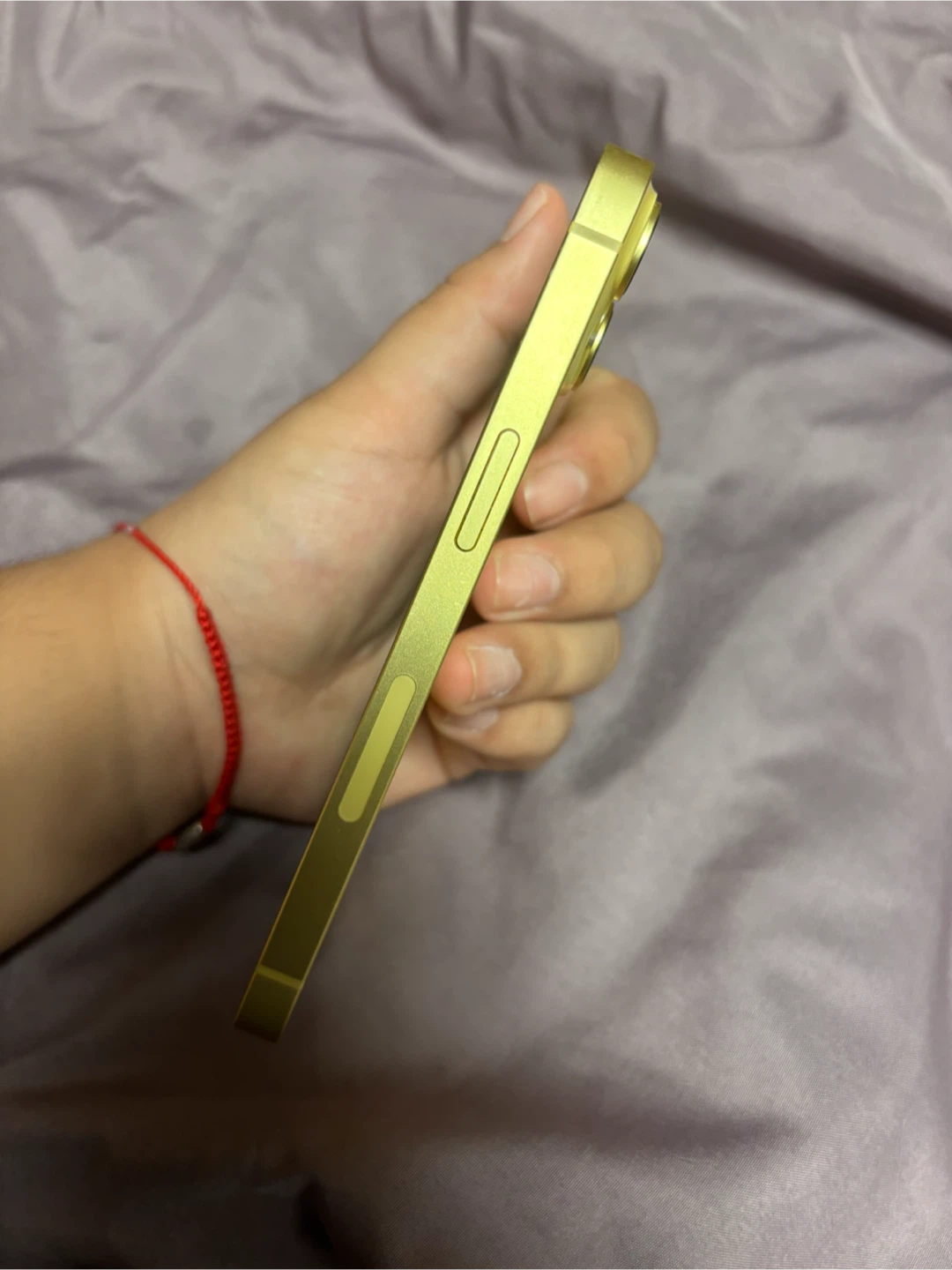 Apple iPhone 14 - Yellow - photo 2