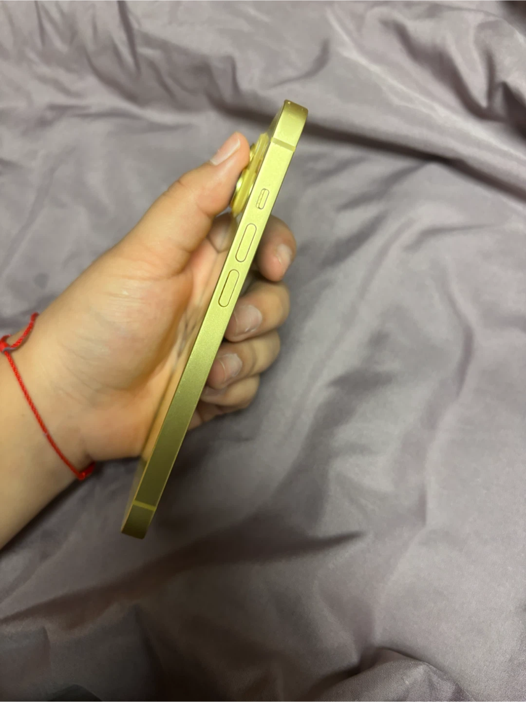 Apple iPhone 14 - Yellow - photo 4