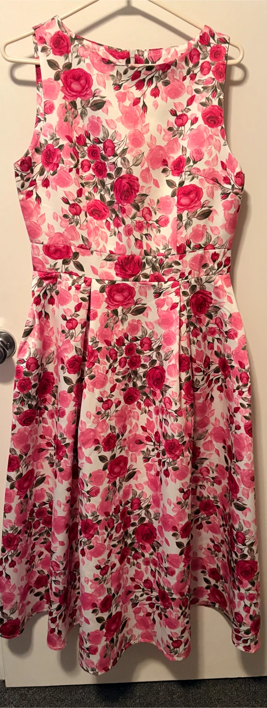 New Floral Sleeveless Dress