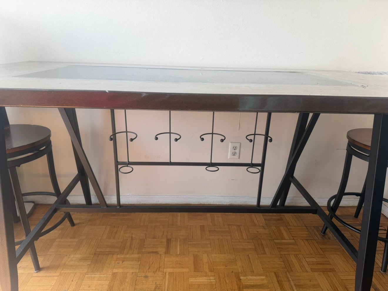 Bar Height Table with 4 Stools