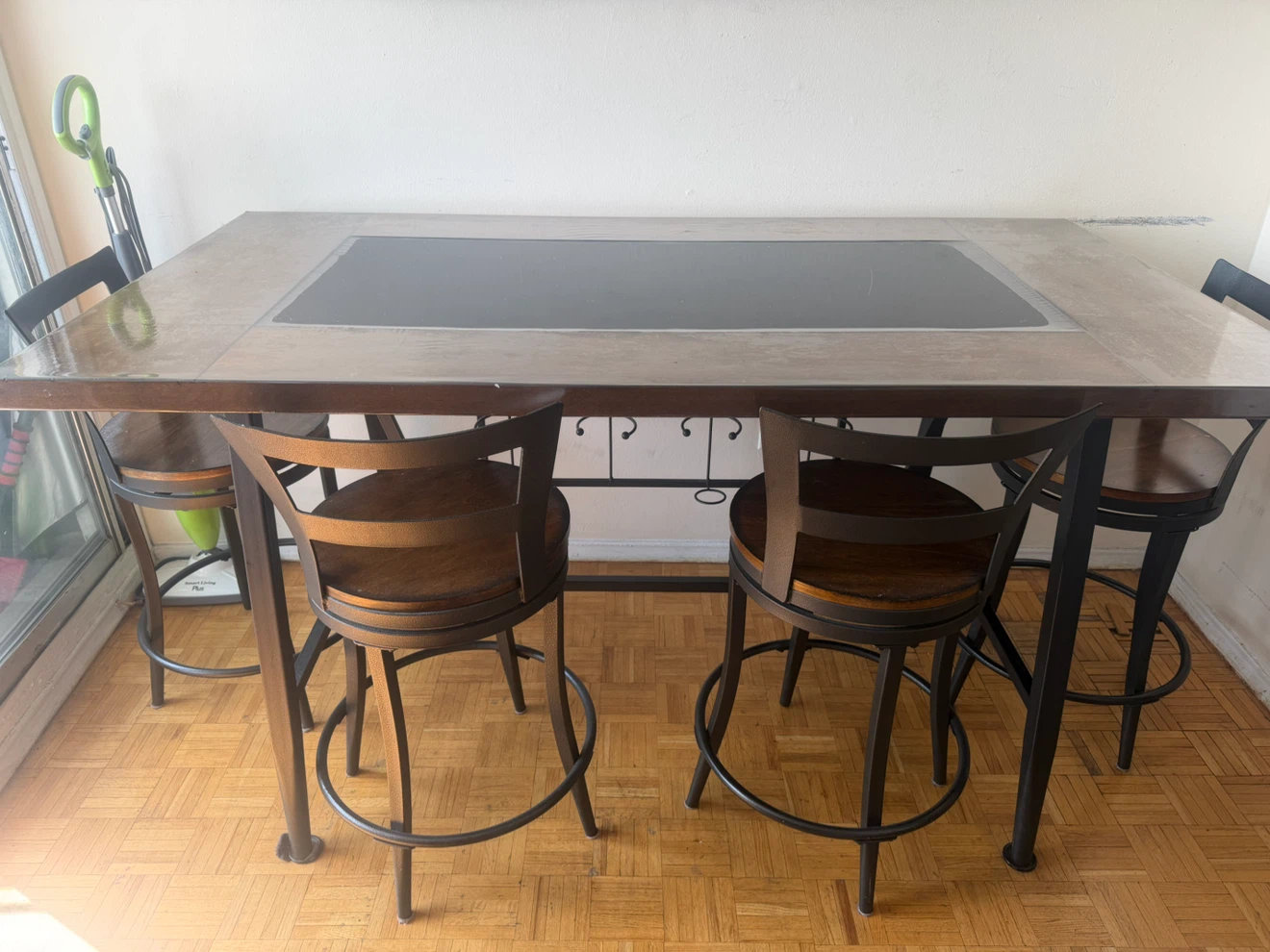 Bar Height Table with 4 Stools - photo 2