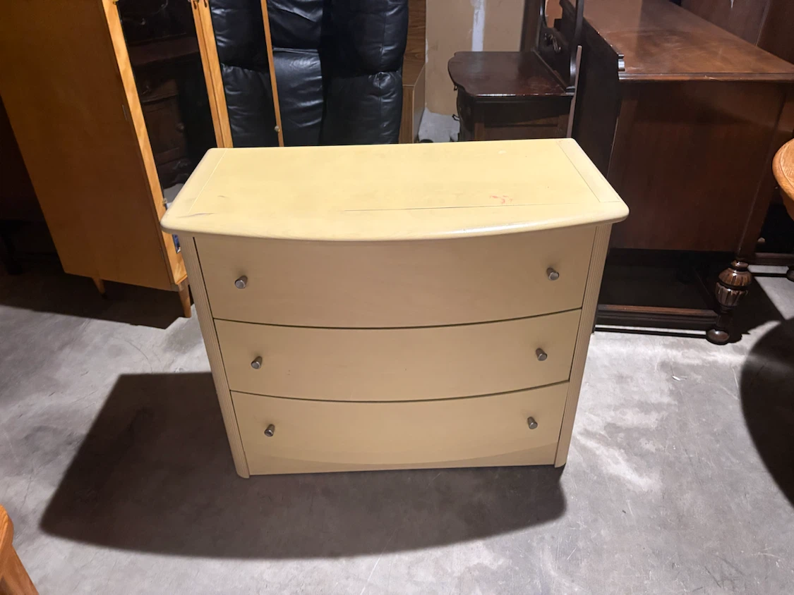 Fred delivery used 3-Drawer Dresser - photo 2