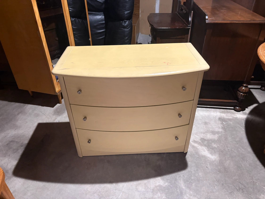 Fred delivery used 3-Drawer Dresser - photo 5