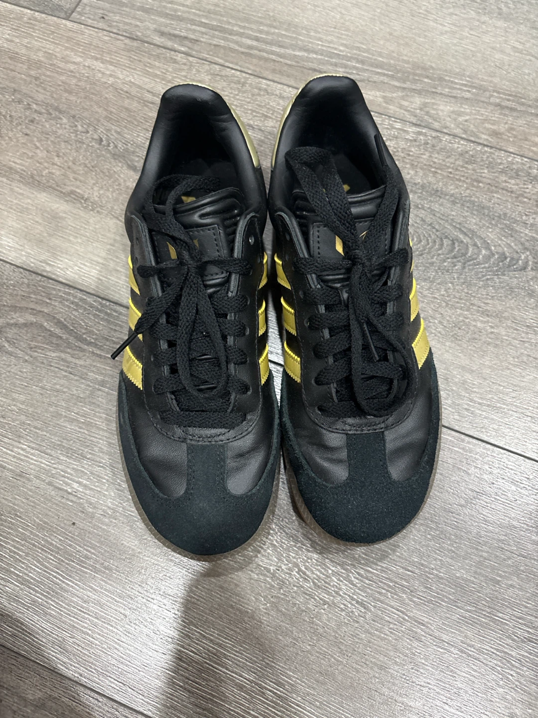 Adidas black and gold sambas size 5 - photo 2
