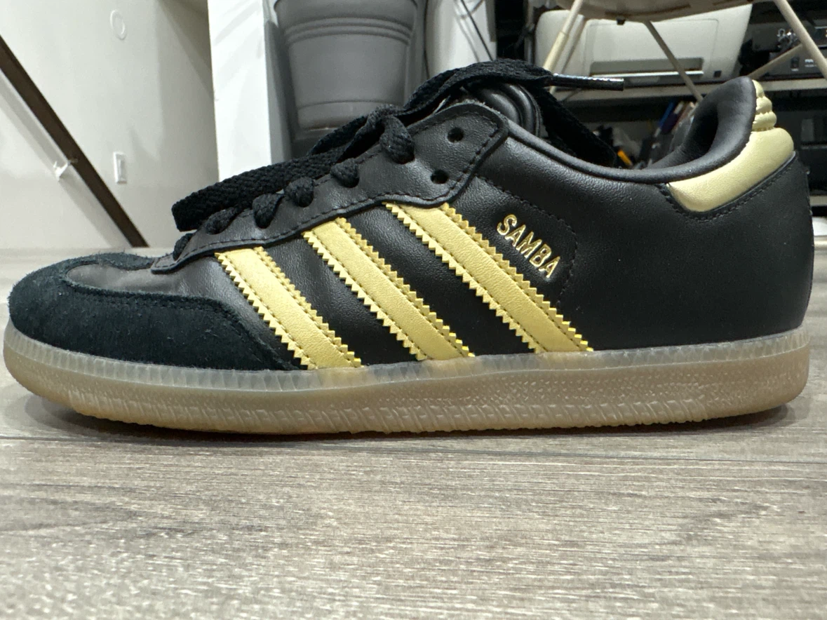 Adidas black and gold sambas size 5 - photo 4